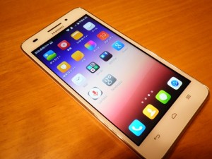 Huawei Ascend G620sの外観