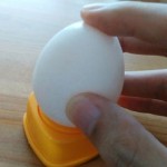 ゆで卵の殻の簡単なむき方作り方【魔法の便利グッズでイライラ解消】